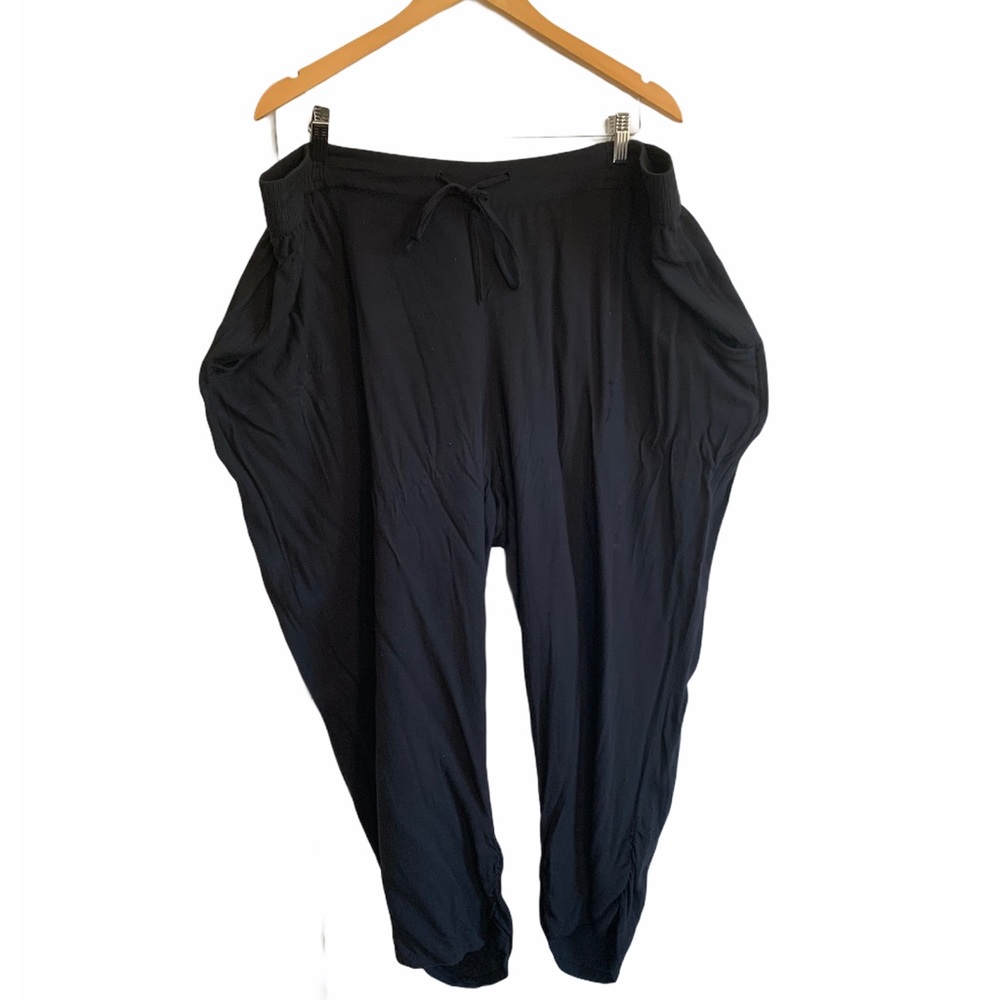 3X Torrid Black Capri Harem-Like Pants